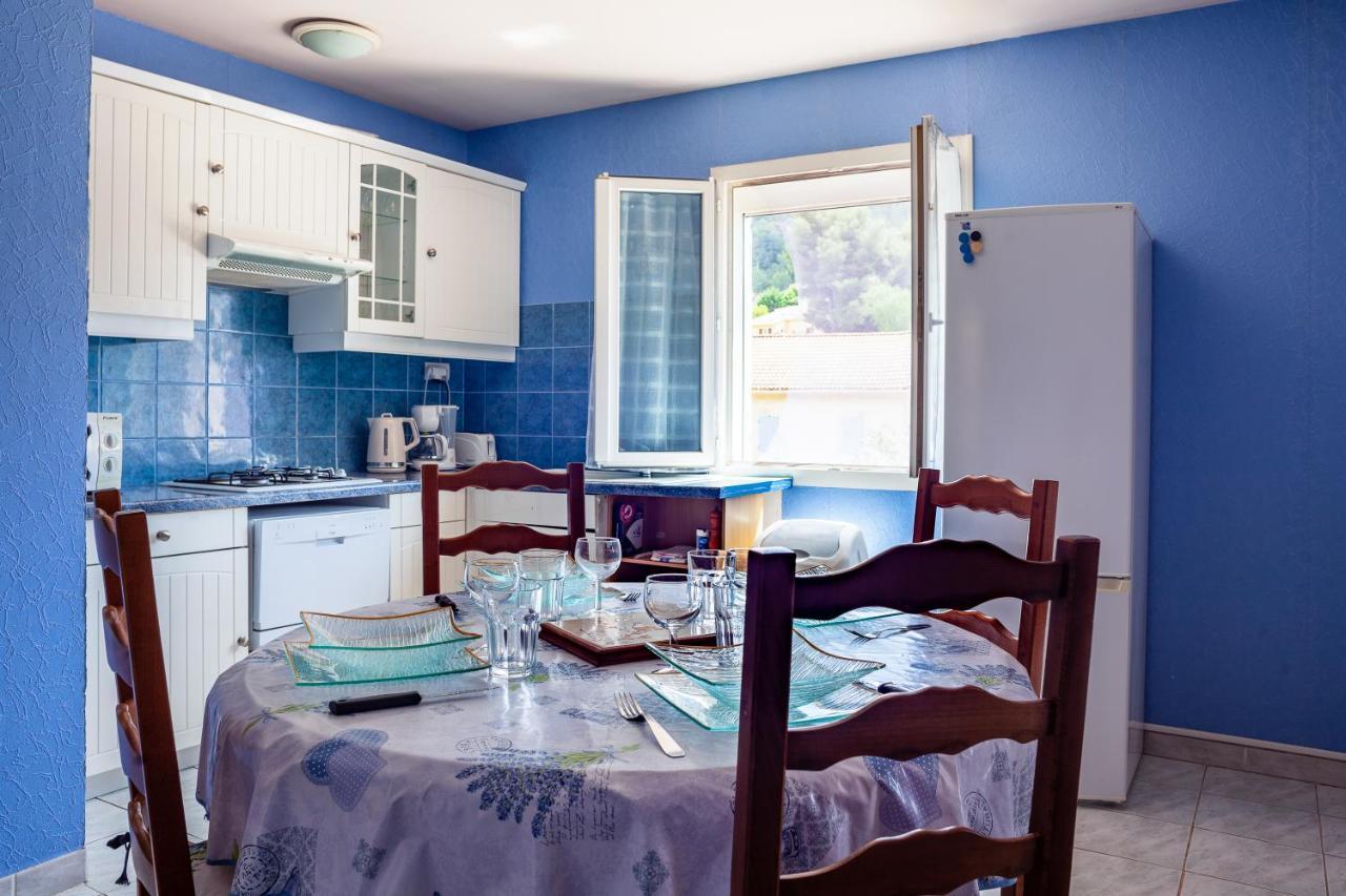 Appartement Avec Piscine Et Cuisine Рокфор-ла-Бедуль Экстерьер фото